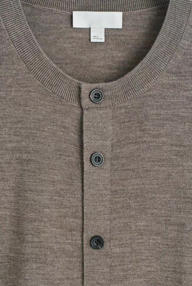 ODM OEM Men’s Taupe Crew Neck Button-Up Knit Cardigan