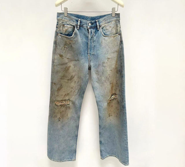 customized Vintage Acid-Wash Distressed Straight-Leg Jeans