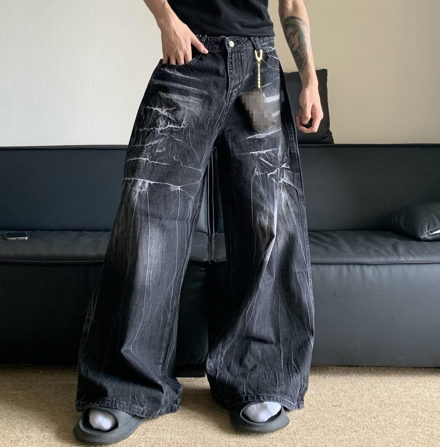 customized Black Cracked Wash Wide-Leg Jeans