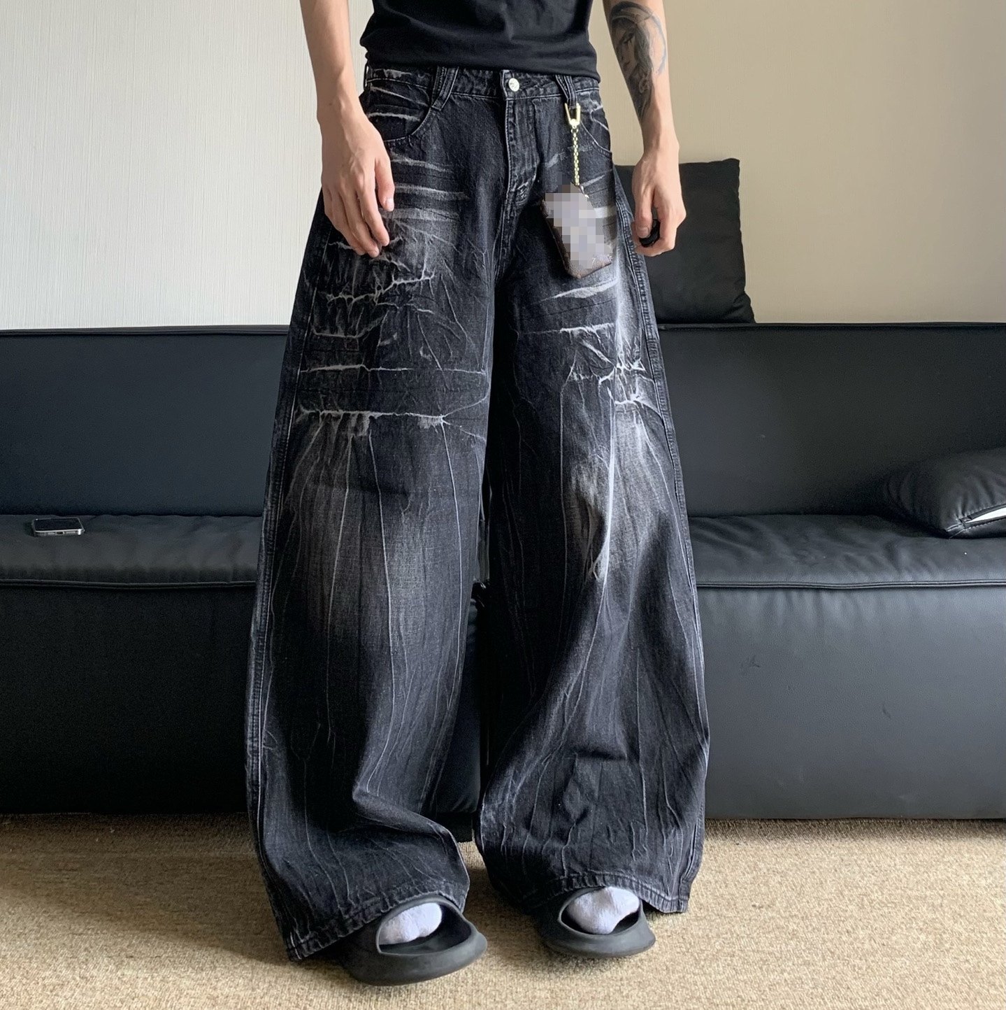 customized Black Cracked Wash Wide-Leg Jeans