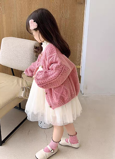 ODM OEM Girls’ Cream Cable Knit Button-Up Cardigan