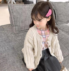 ODM OEM Girls’ Cream Cable Knit Button-Up Cardigan