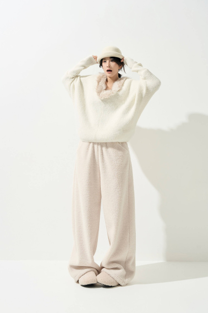 Factory Direct Ivory Meadow Floral Embroidered Oversized Knit Sweater