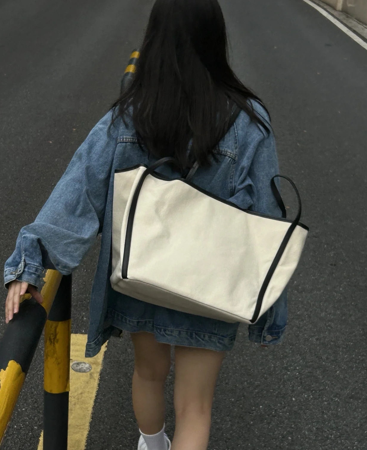 Made-to-order Minimalist Contrast Trim Canvas Tote Bag – Large Casual Shoulder Carryall