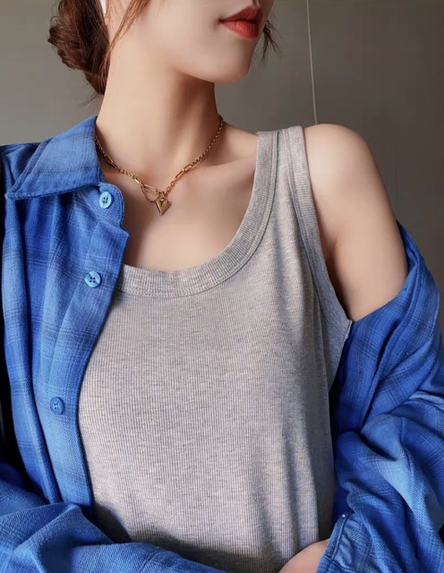 Women’s Essential Gray Ribbed Scoop-Neck Tank Top