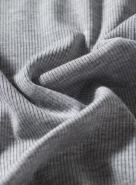 Women’s Essential Gray Ribbed Scoop-Neck Tank Top