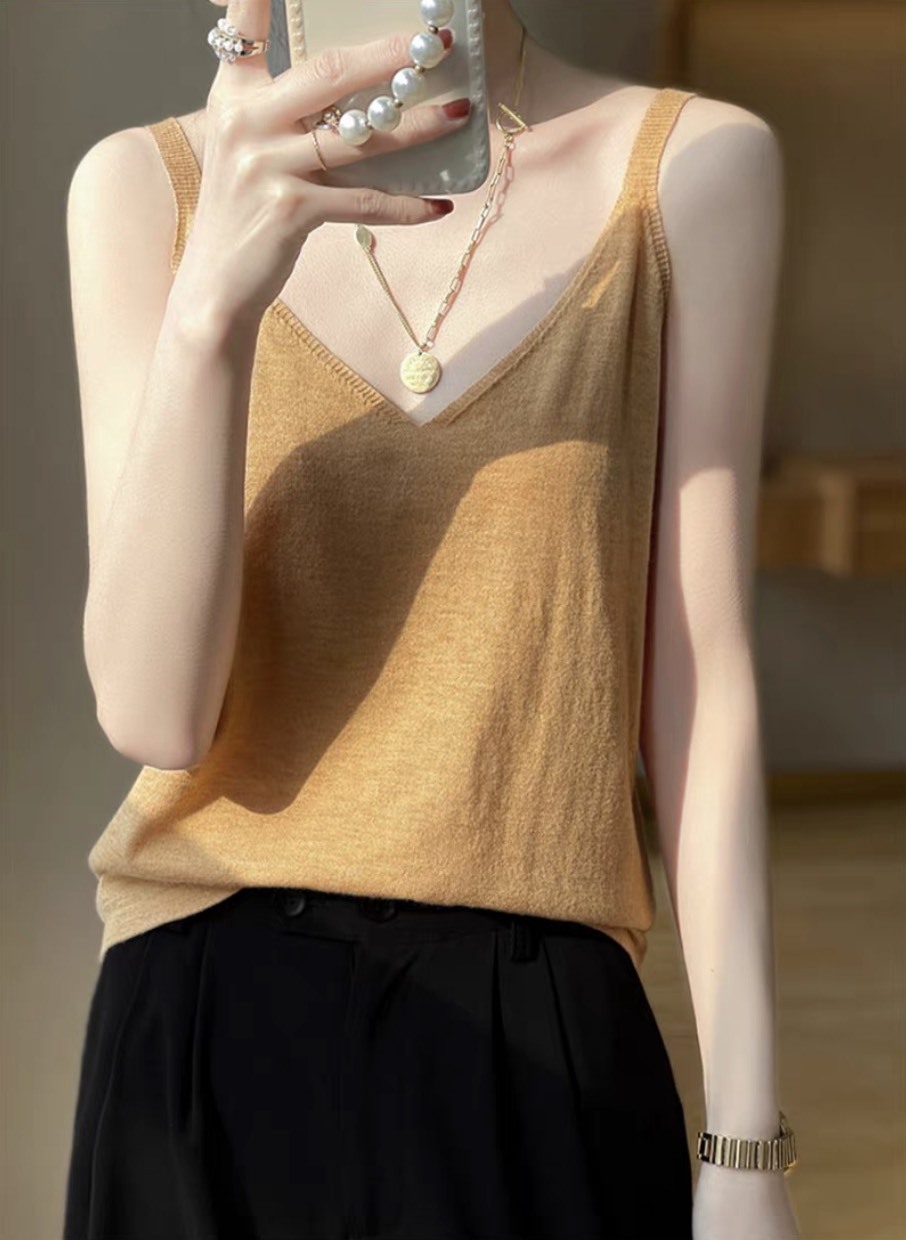 Women’s Heather Beige V-Neck Knit Camisole Top