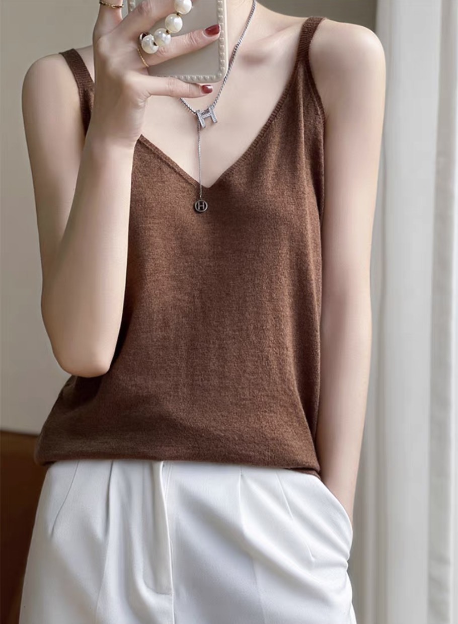 Women’s Heather Beige V-Neck Knit Camisole Top