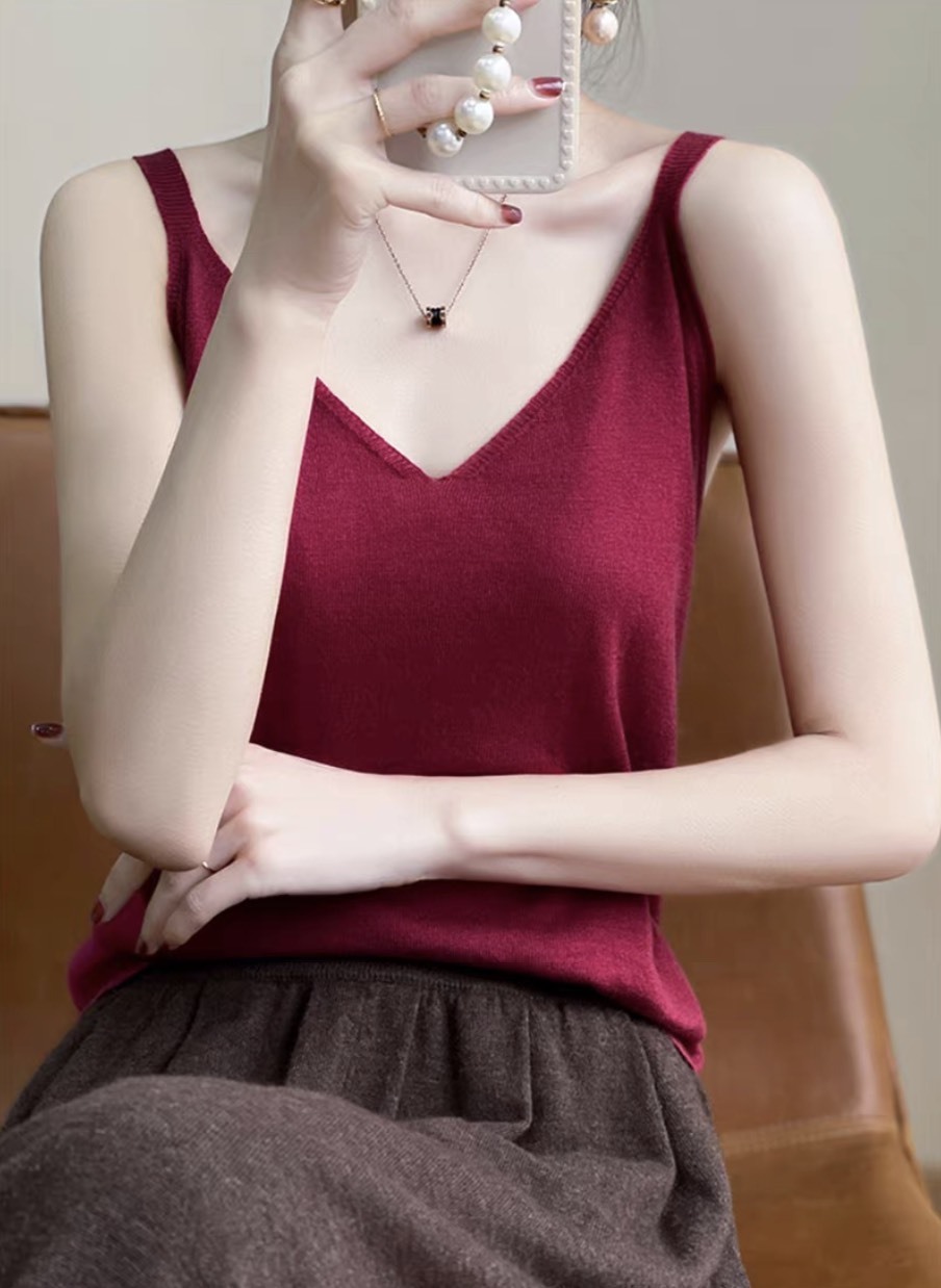Women’s Heather Beige V-Neck Knit Camisole Top