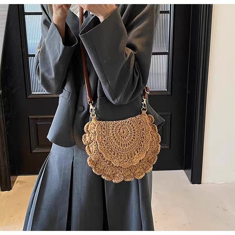 Sunburst Scallop Crochet Crossbody Bag