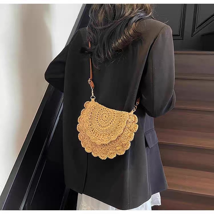 Sunburst Scallop Crochet Crossbody Bag
