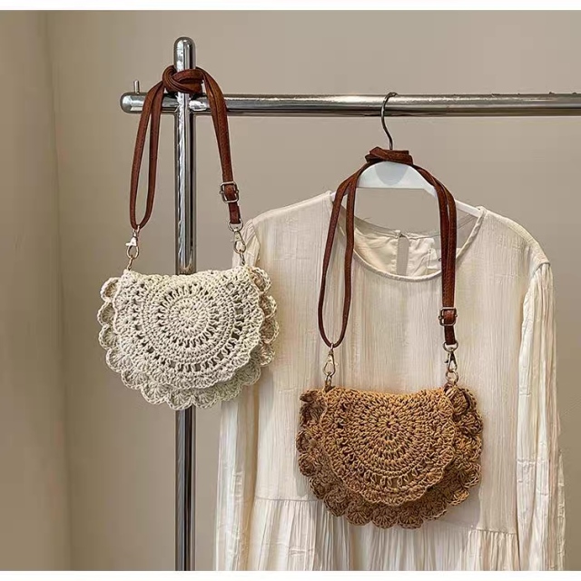 Sunburst Scallop Crochet Crossbody Bag