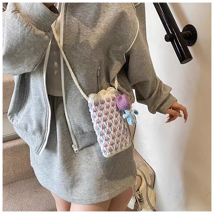 Sunburst Scallop Crochet Crossbody Bag