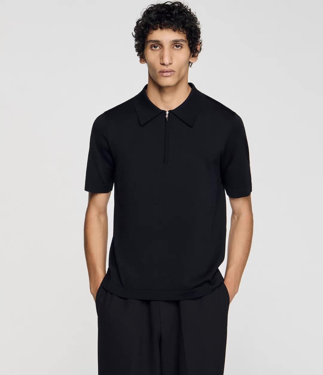 Men’s Black Zip-Neck Short Sleeve Polo Shirt – Minimalist Smart Casual Polo