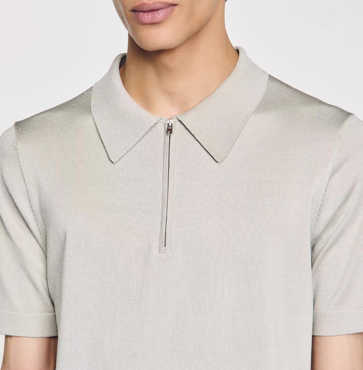 Men’s Black Zip-Neck Short Sleeve Polo Shirt – Minimalist Smart Casual Polo