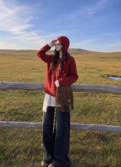 Vintage Red Lace-Trim Knit Sweater