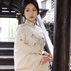 Meilin Ivory Pointelle Knit Tassel Shawl – Elegant Women’s Vintage Shoulder Wrap