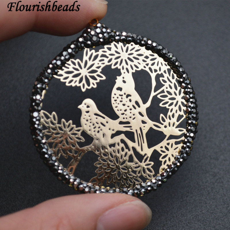 Hollow out Gold color Metal Magpie Round Pendant