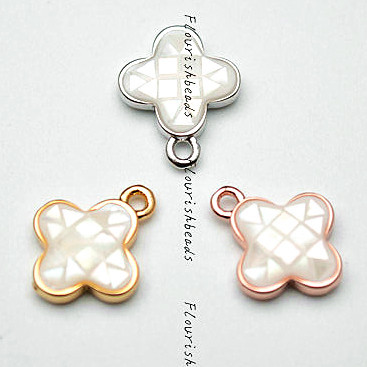 One Loop Natural White Shell Flour Leaf Clover Charms fit Necklace Bracelets making