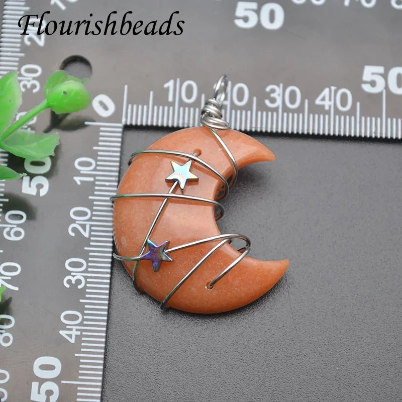 5pcs/lot Gemstone Carved Moon Shaped Necklace Healing Crystals Tiger Eye Pendant Jewelry Gift