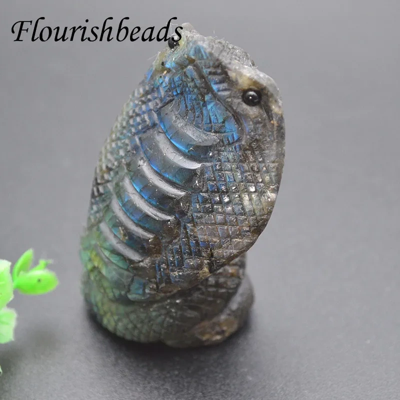 Natural Labradorite Crystal Stone Beautiful Cobra Hand Made Carved Snake Animal Fashion Figurine Gifts