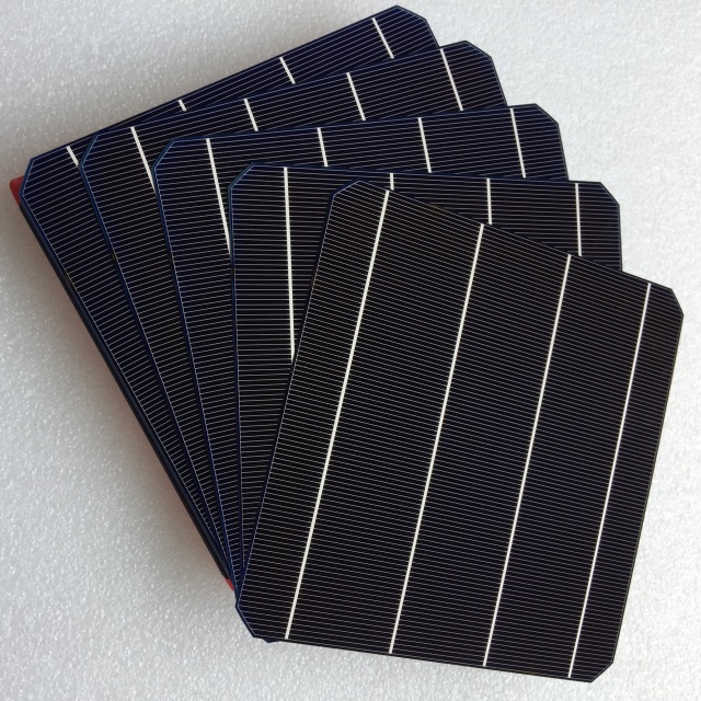 Mars Rock Solar Cells Monocrystalline 210*210mm 5BB 22-23.2% the Efficiency of Solar Cell Is PERC Solar Cell  Solar Panel