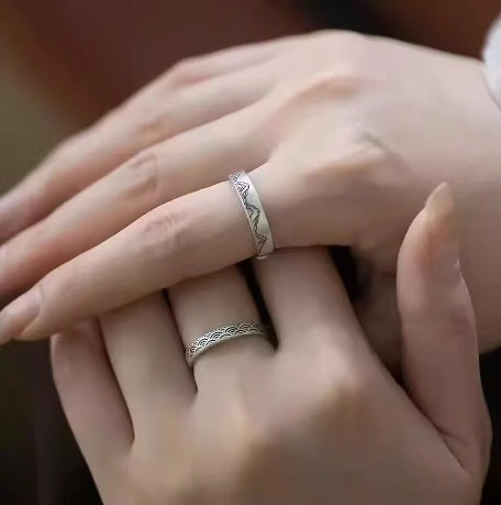 "S999 Pure Silver Couple's Rings for Men and Women - Elegant Design Pure Silver Rings