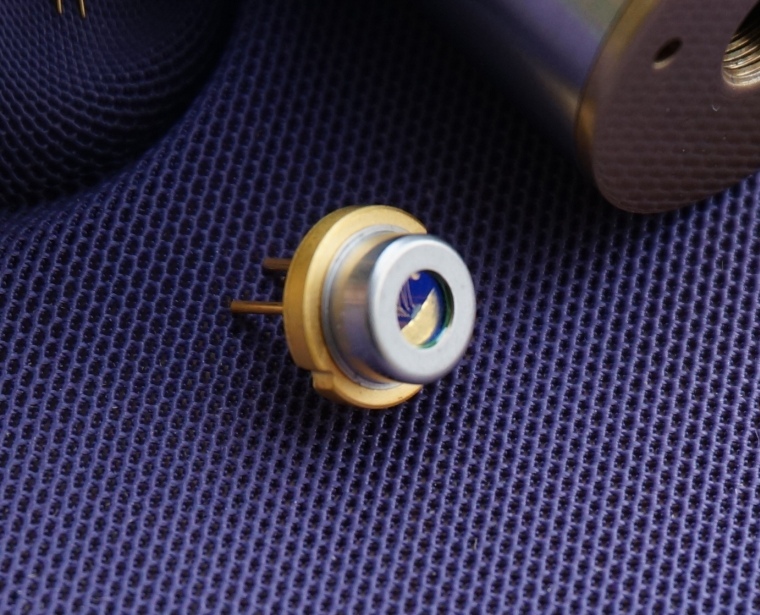 USHIO 638nm 1200mW Organe-Red Laser Diode (TO5 9mm) HL63283HD  Single Beam High Power Diode