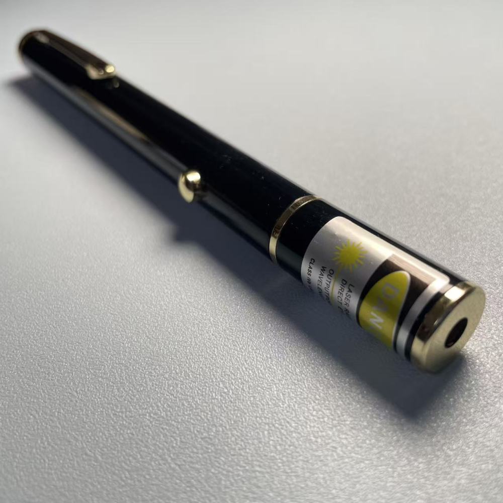581nm Cyan (blue with a greenish tint) Laser Pointer BG581nm30