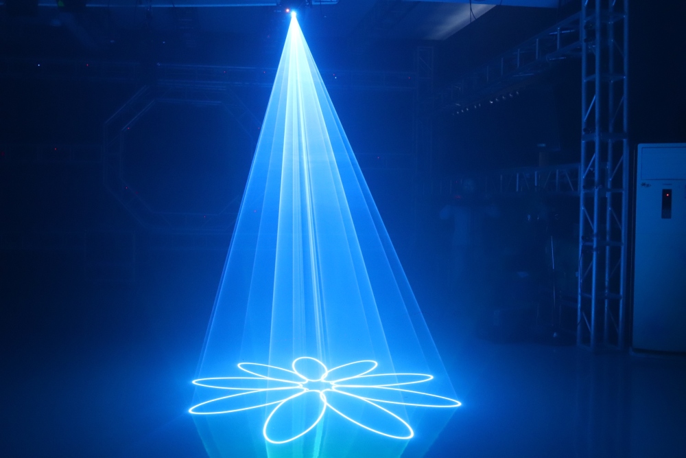 Outdoor 12W Waterproof Full Color Laser Light