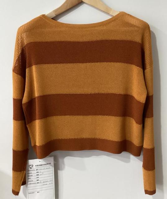 Women's pullover sweater