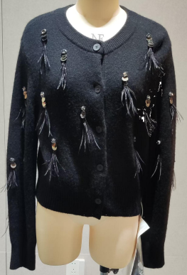WOMEN'S KNITTED CARDIGAN WITH SEQUINS AND BEADS
