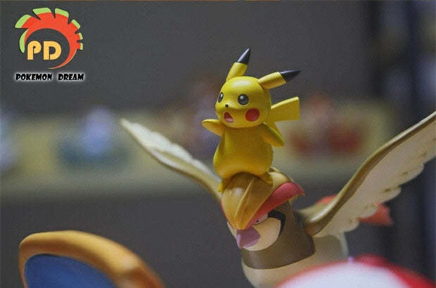 Ash-Pikachu-Charizard