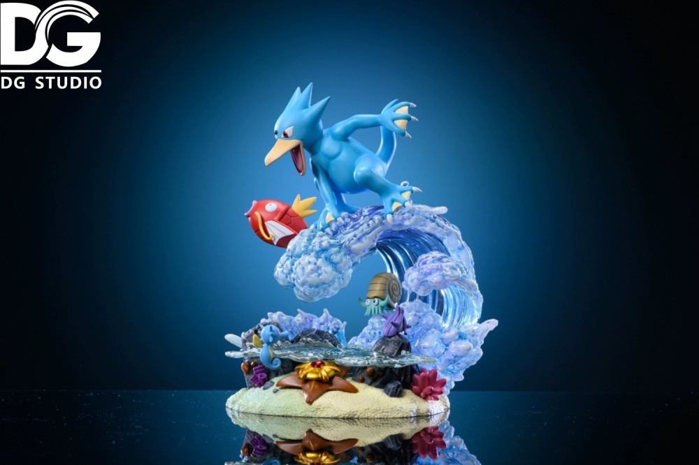 Golduck Surfing