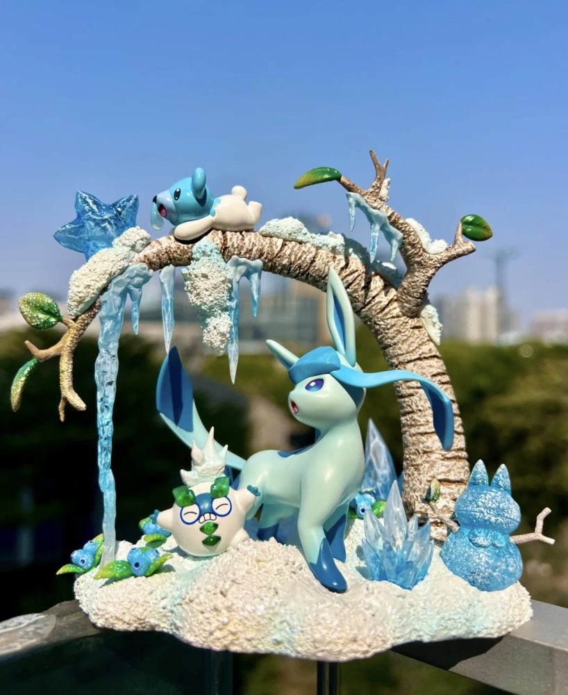 Kipi Studio - Glaceon Ecology - Pokemon Resin Statue