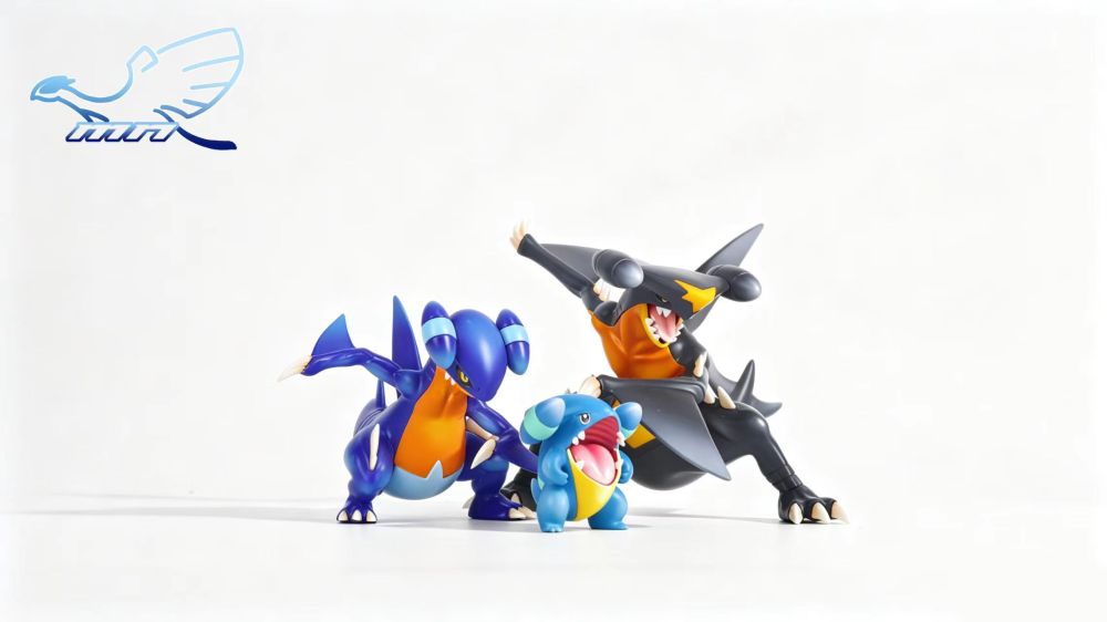 MN Studio - Garchomp Evolution - Pokemon Scale World