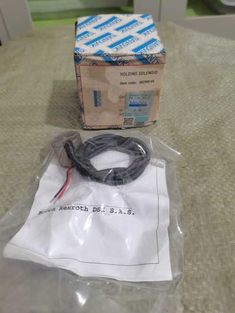 Solenoide de retención 88288549 Sandvik