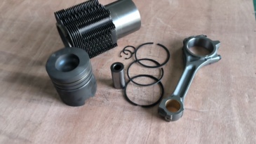 FL913 construction machinery diesel engine spare parts rebuild overhaul repair kit for deutz 913 overhaul kit