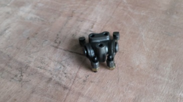 FL511 FL912 FL913 construction machinery diesel engine spare parts roller rocker arms assembly for deutz 511 912 913