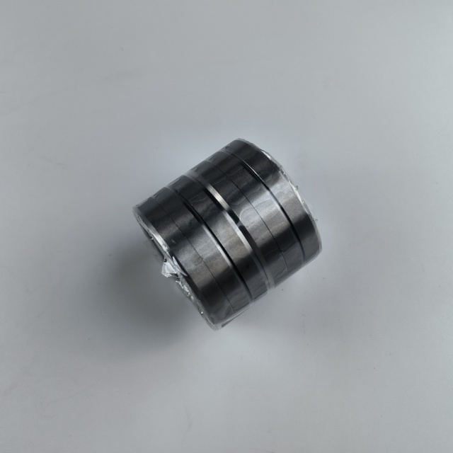 3924582