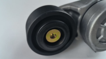 3976831 construction machinery diesel engine spare parts Belt tensioner wheel for cummins