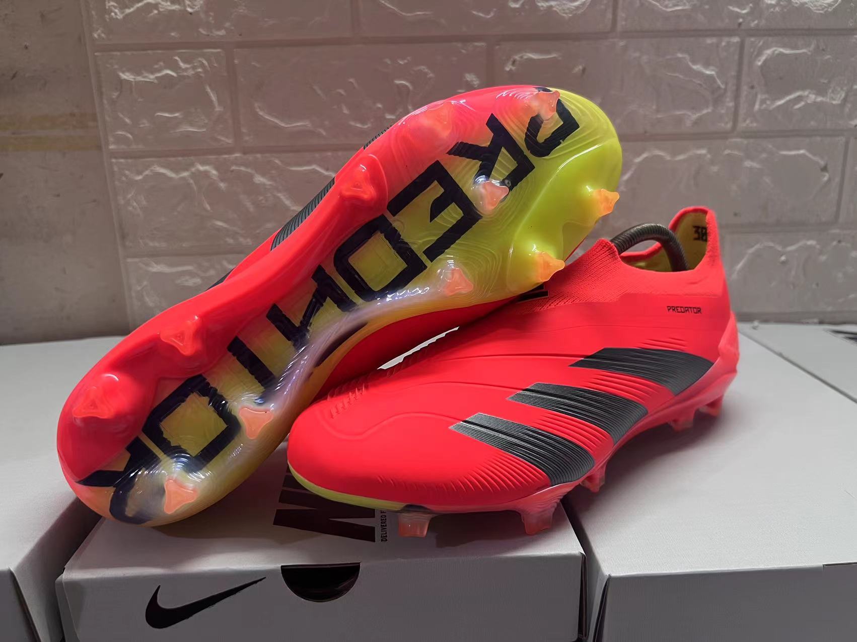 Adidas PREDATOR ACCURACY+ FG BOOTS39-45