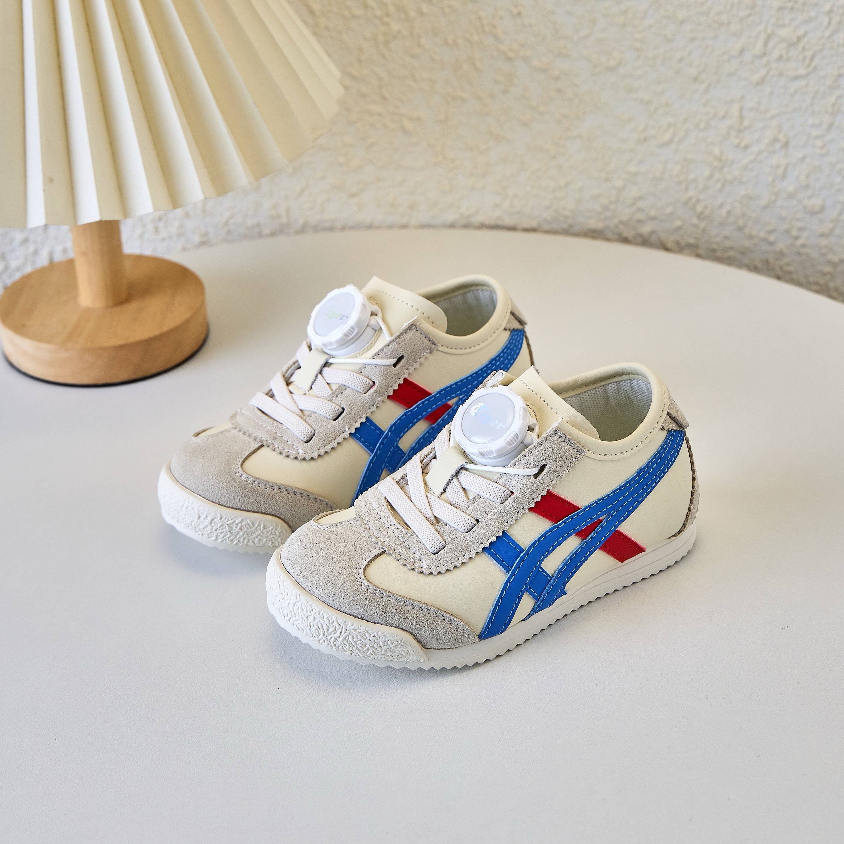 Tiger MEXIOC  Rotating button sneakers