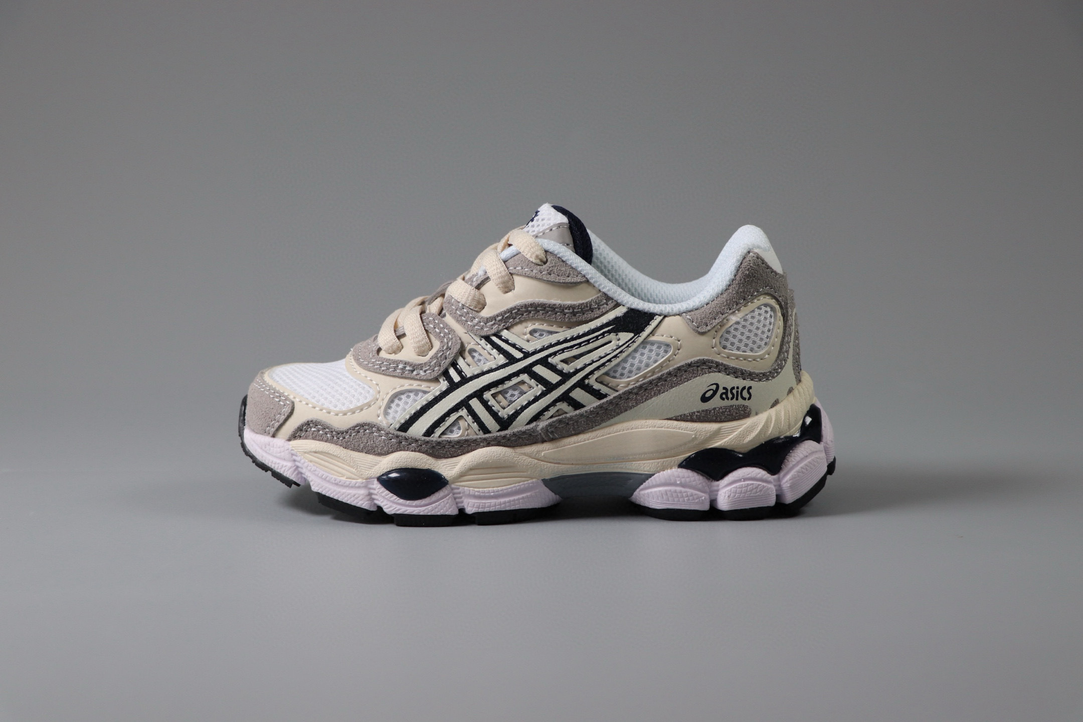 Asces children's running shoes