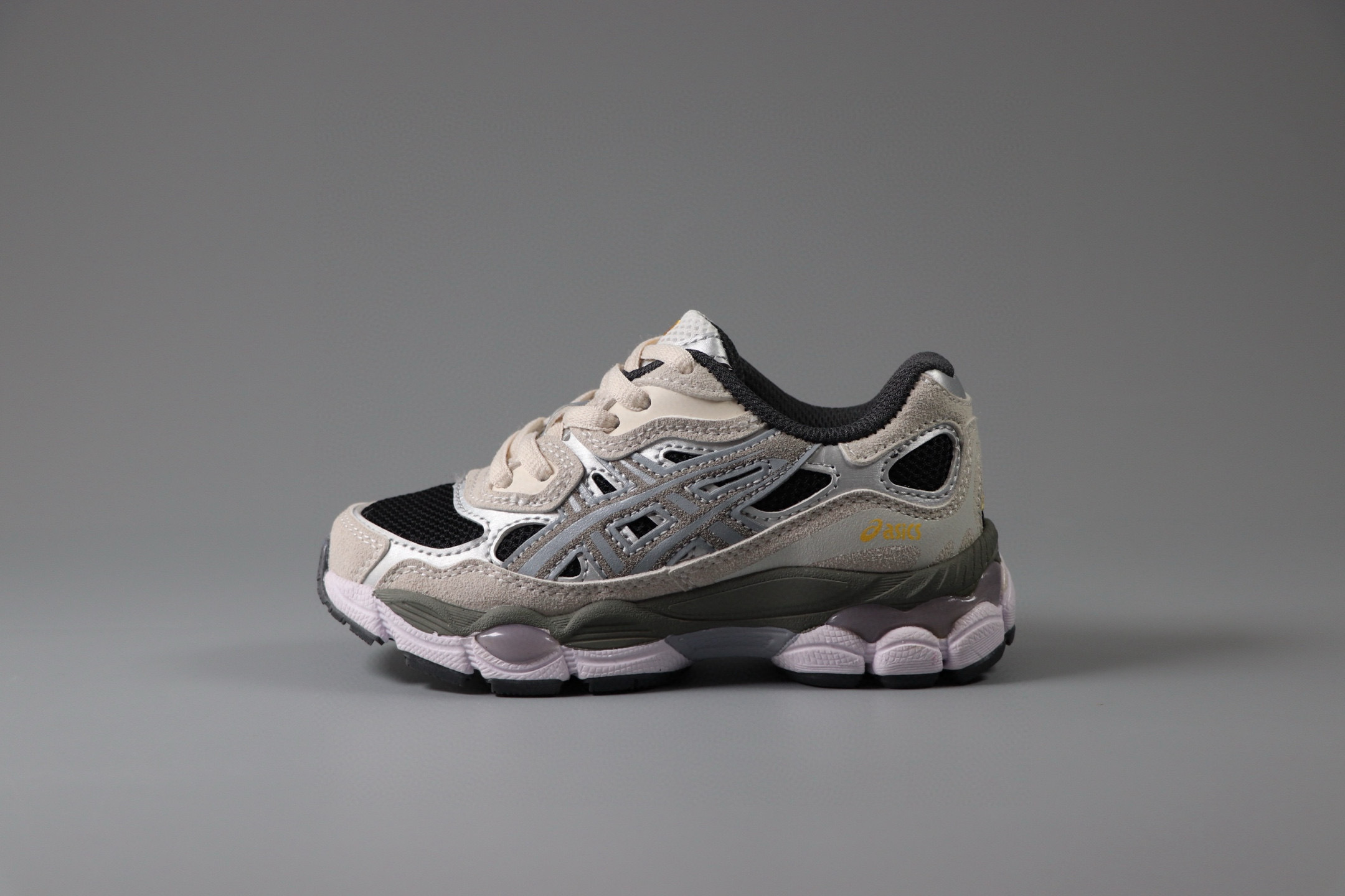 Asces children's running shoes
