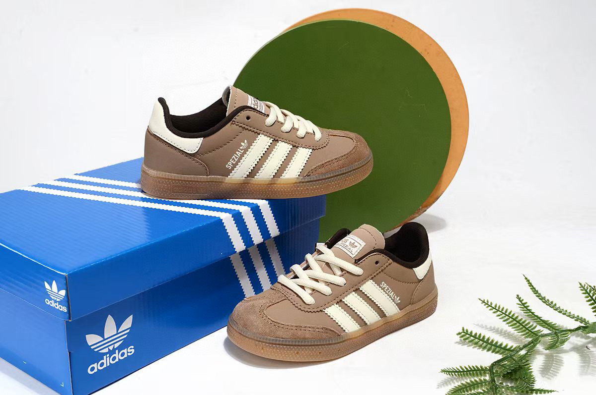 Adidas training three generations  children's shoes