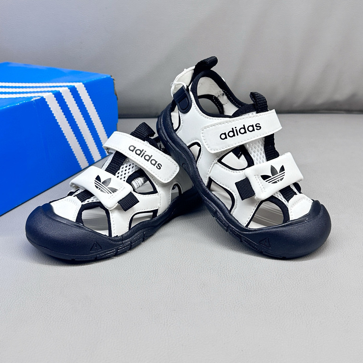 Paris 18XL hiking shoes for children  children's shoes