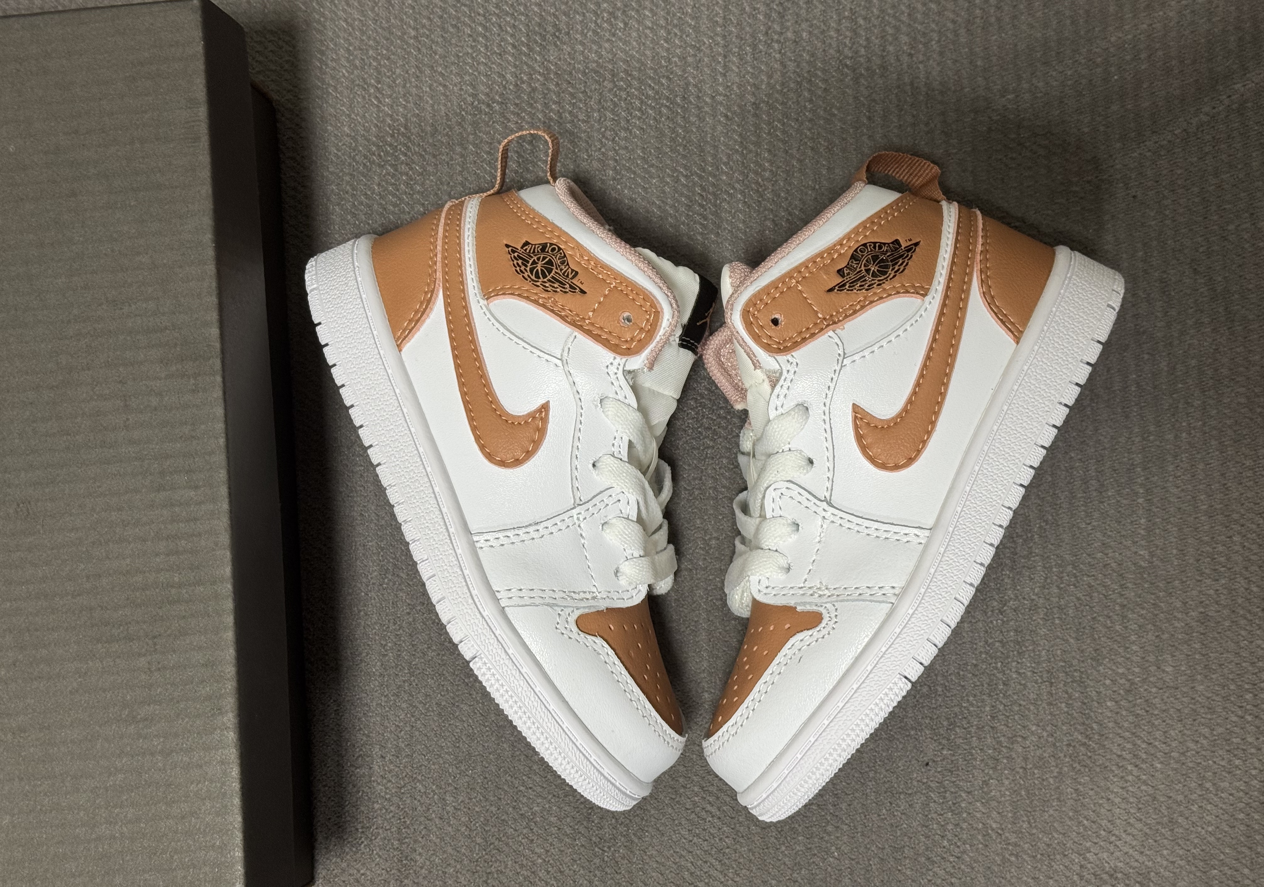 Jordan  1  lacing  Children's shoes