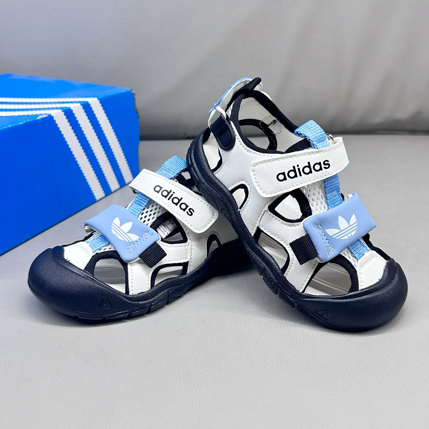 Paris 18XL hiking shoes for children  children's shoes