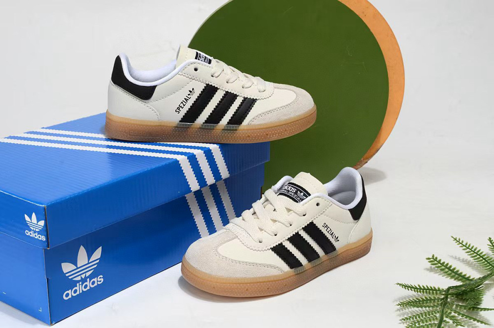 Adidas training three generations  children's shoes